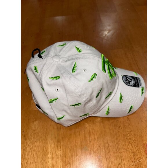 NEW Minnesota Twins Adjustable Hat w/ Green Embroidered Alligators MSRP $45 - Picture 4 of 6